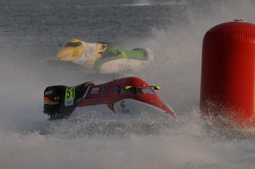 141115F1raceUBE052