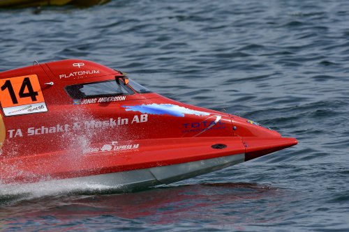 f1h2o 060719 evian UBE001