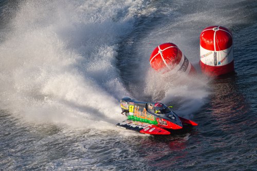 F1H2O Sharjah Simon 20191221 0618