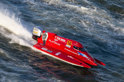 F1H2O Sharjah Simon 20191221 0619