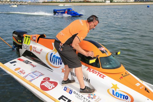 f1h2o 191219 sharjahPAL4642