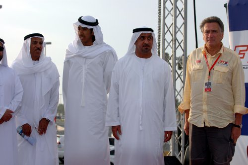 071207 abudhabiUBE016